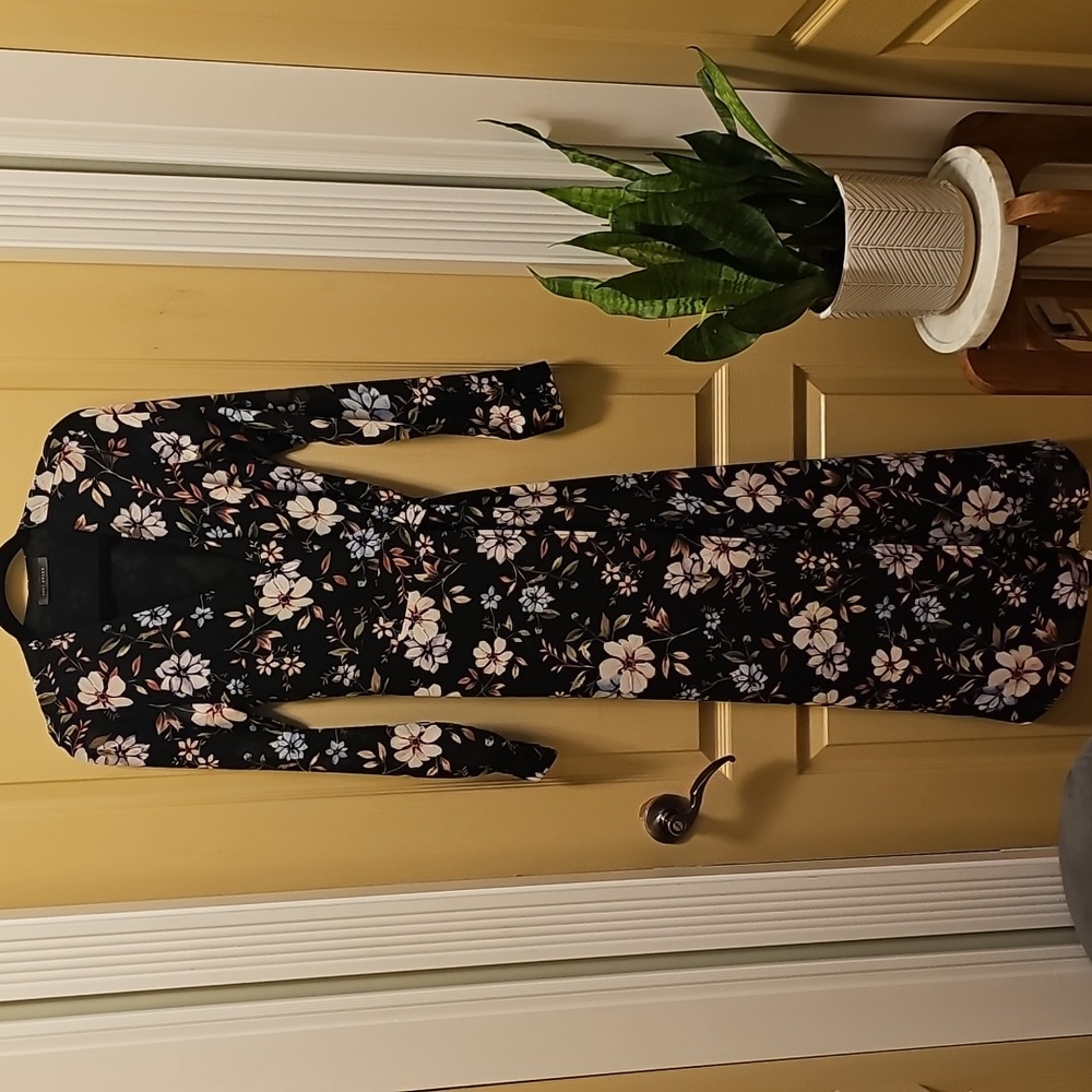 Suzy Shier floral wrap dress